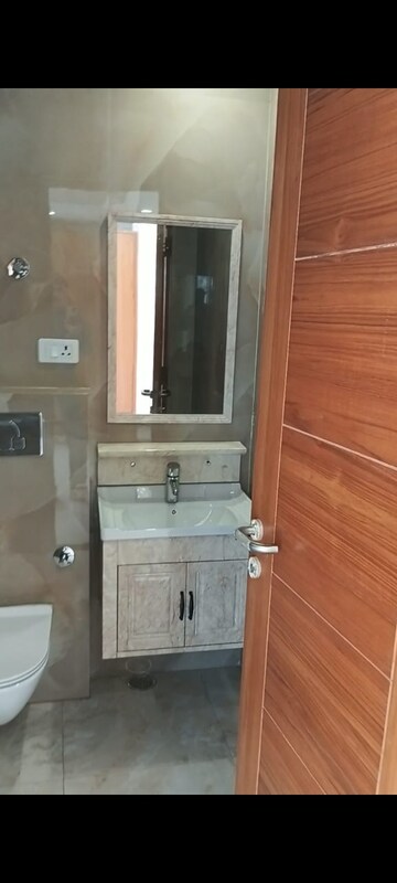 Bathroom in 3 BHK Builder Floor at Fidato Honour Homes, Sector 89 – for Sale