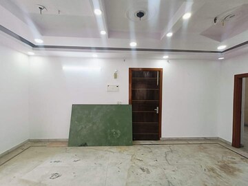 Room in 3 BHK Builder Floor at Sector 32 – for Sale