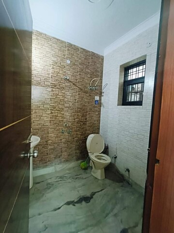 Bathroom in 3 BHK Builder Floor at Sector 32 – for Sale