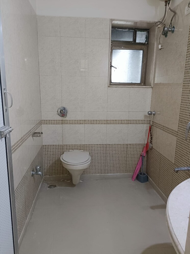 Bathroom, elizabeth-home 4 Bedroom 1800 Sq.Ft. Apartment In Santacruz West Mumbai 7326411