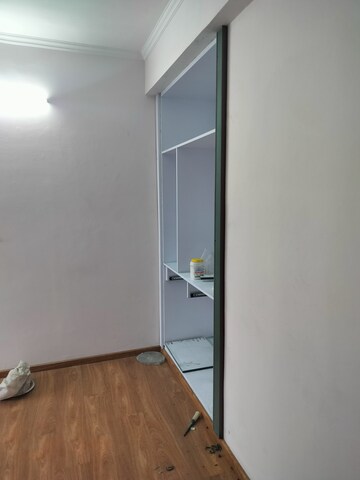 Room in 3 BHK Apartment at Amrapali Leisure Park, Amrapali Leisure Valley – for Sale