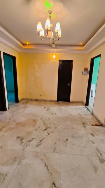 2.5 BHK Builder Floor For Sale in Sainik Colony