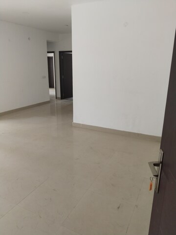 Room in 3 BHK Apartment at Spaze Privy AT4, Sector 84 – for Sale