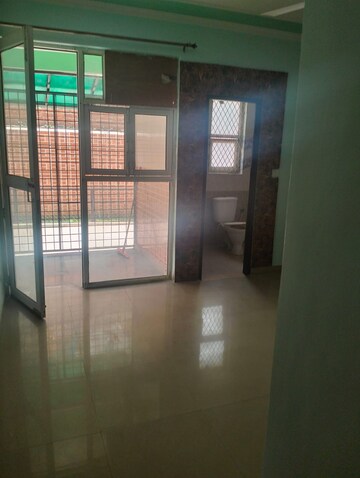 Room in 3 BHK Builder Floor at Puri Vip Floors, Sector 81 – for Sale
