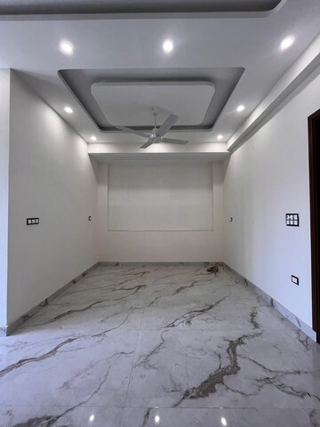 Room in 3 BHK Independent House at Gms Road – for Sale