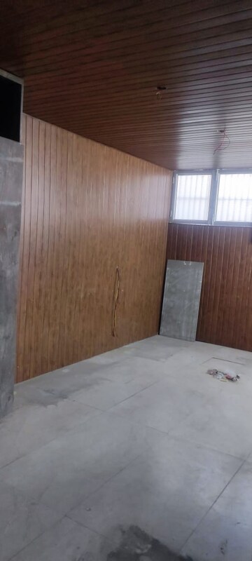 Room in 3 BHK Builder Floor at Sector 48 – for Sale