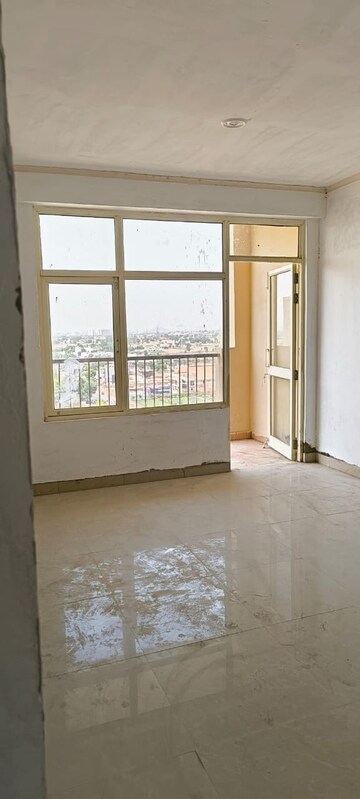 Room in 3 BHK Apartment at Terra Elegance, Alwar Bypass Road – for Sale