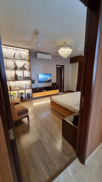 Bedroom in 5 BHK Builder Floor at Sector 21c – for Sale