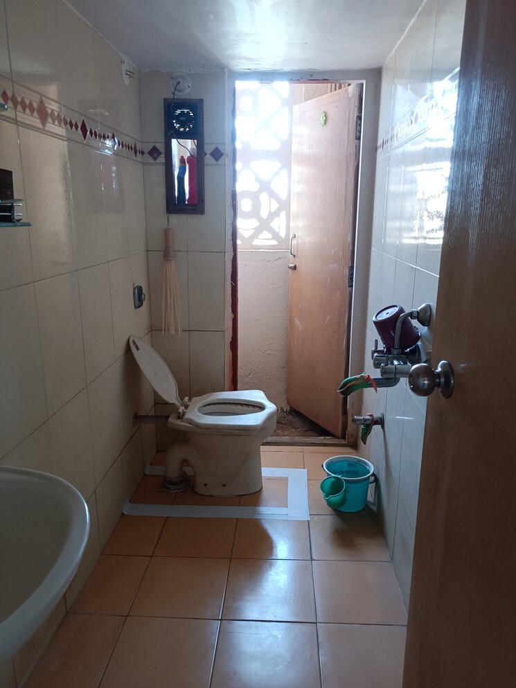 Bathroom, rajhans-residential-complex 3 Bedroom 1052 Sq.Ft. Apartment In Vasai West Mumbai 7327996