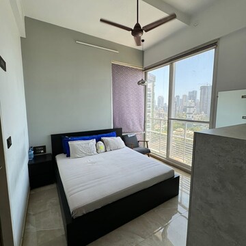 Room in 2 BHK Apartment at Shivaji Park – for Sale