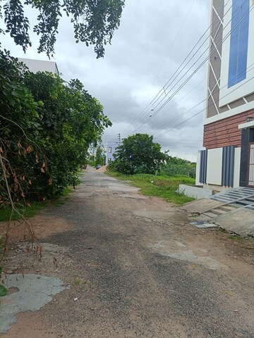  Plot For Sale in Nadergul
