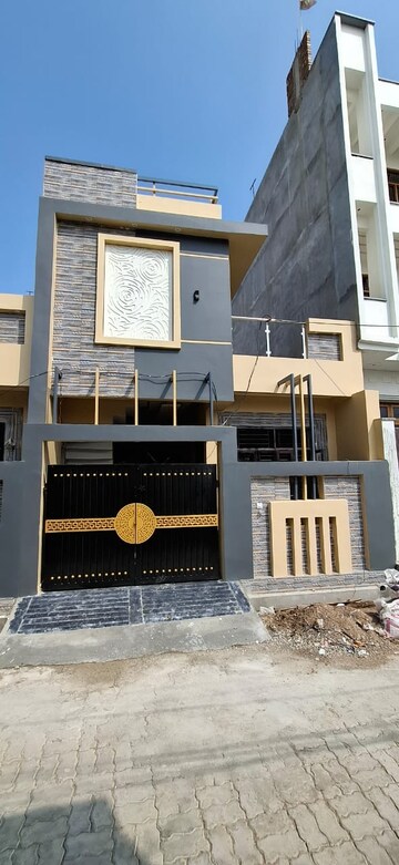 2 BHK Independent House For Sale in Gomti Nagar