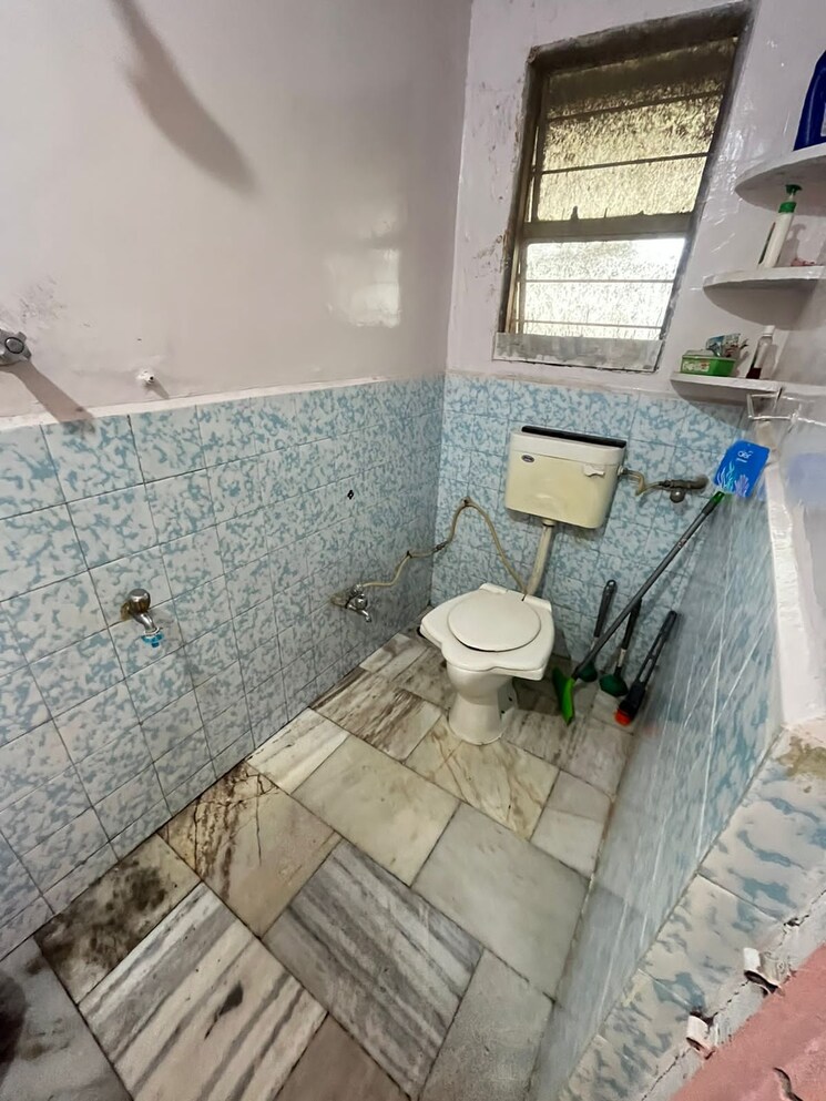 Bathroom, mantri-park-i-and-ii 2 Bedroom 800 Sq.Ft. Apartment In Kothrud Pune 7328475