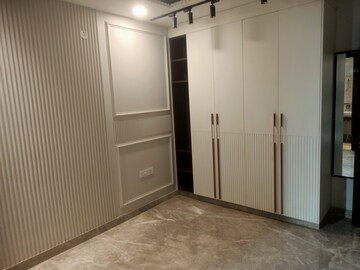 Room in 3 BHK Builder Floor at Janakpuri – for Sale