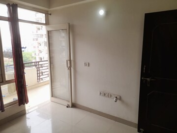 Room in 3 BHK Apartment at VVIP Addresses, Raj Nagar Extension – for Sale