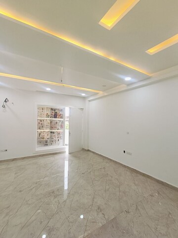 4 BHK Builder Floor For Sale in Green Fields Colony