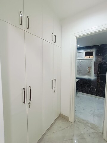 Room in 4 BHK Builder Floor at Green Fields Colony – for Sale