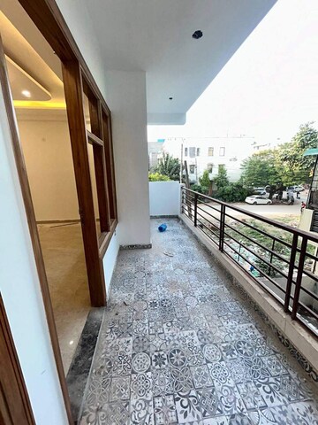 Balcony in 4 BHK Builder Floor at Green Fields Colony – for Sale