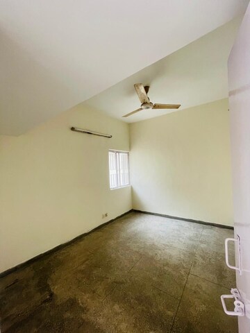 Room in 2 BHK Apartment at Alaknanda – for Sale