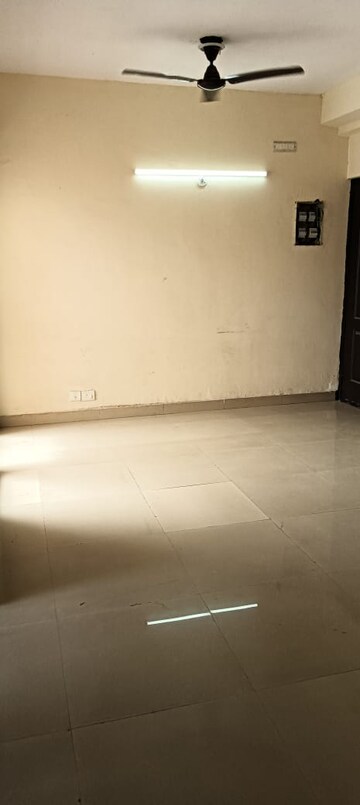 2.5 BHK Apartment For Sale in Aims Golf City, Sector 75