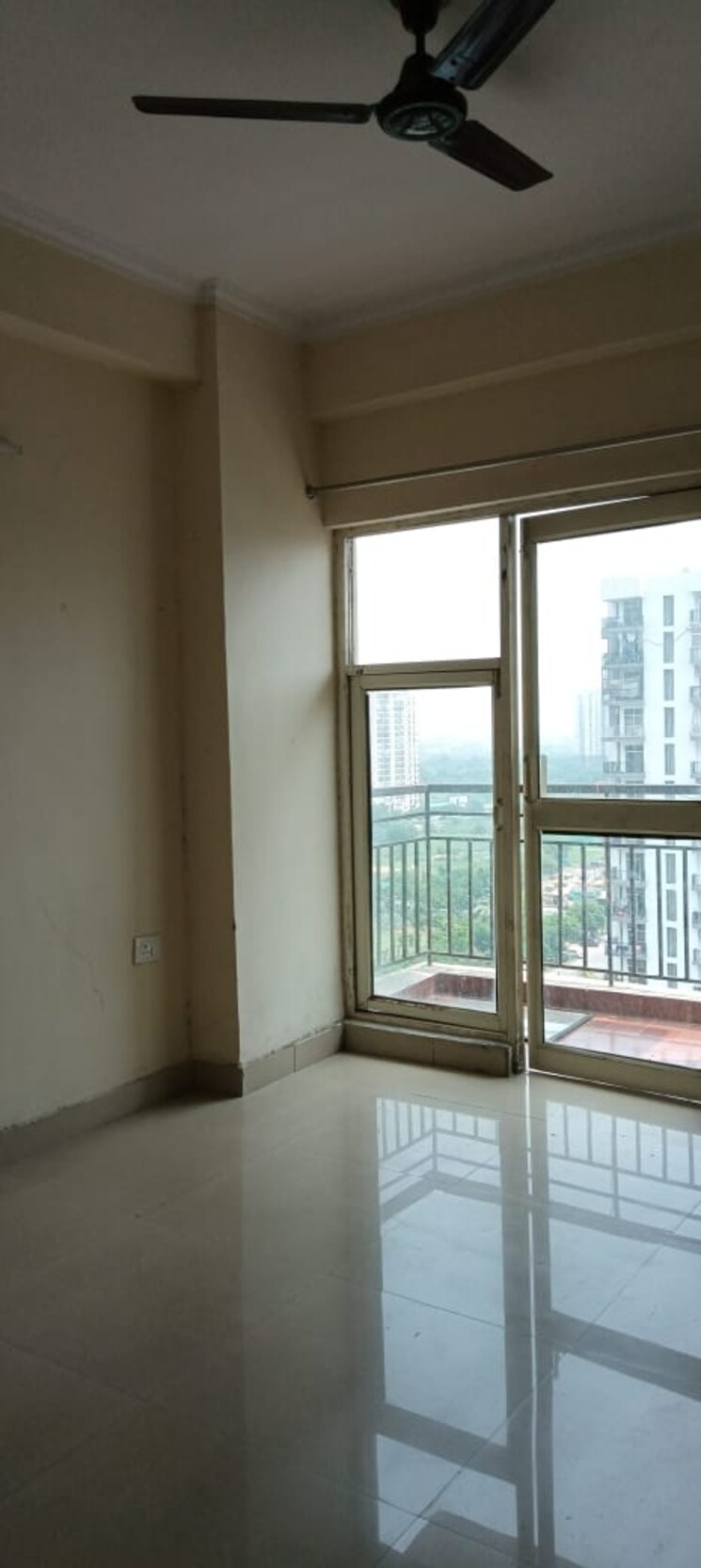 Room, aims-golf-city 2.5 Bedroom 1150 Sq.Ft. Apartment In Sector 75 Noida 7329178