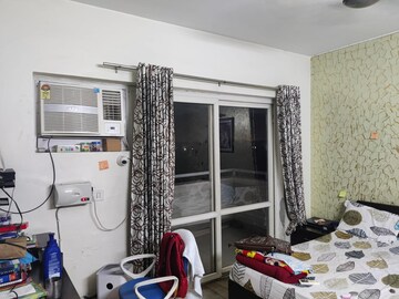 Master Bedroom in 3.5 BHK Apartment at BPTP Princess Park, Sector 86 – for Sale