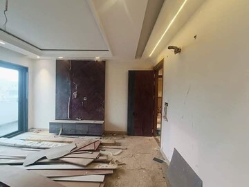 Living Room in 3 BHK Builder Floor at Sainik Colony – for Sale