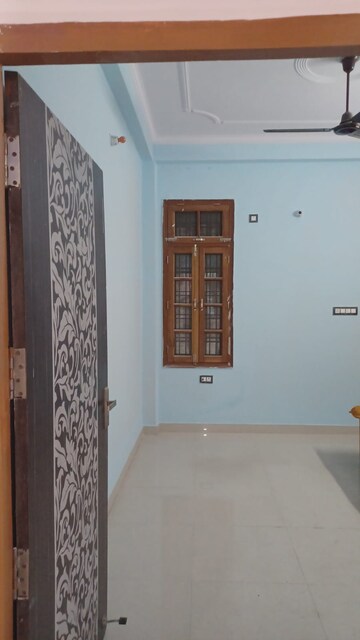Room in 6 BHK Independent House at Gomti Nagar – for Sale