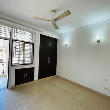 Room in 2 BHK Builder Floor at Sector 57 – for Sale