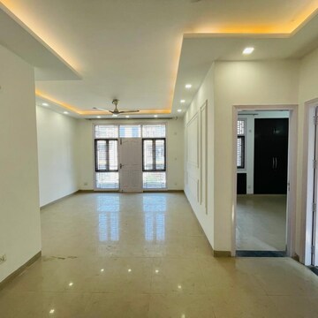Room in 2 BHK Builder Floor at Sector 57 – for Sale