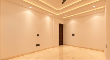 Room in 3 BHK Builder Floor at BPTP Parkland Pride, Sector 77 – for Sale