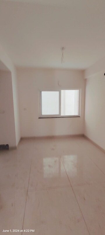 Room in 3 BHK Apartment at GHR Titania, Kondapur – for Sale