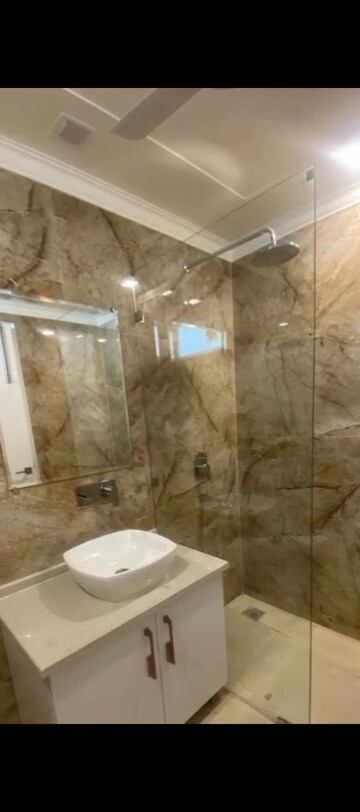 Bathroom in 3 BHK Builder Floor at BPTP District Phase 2, Sector 84 – for Sale