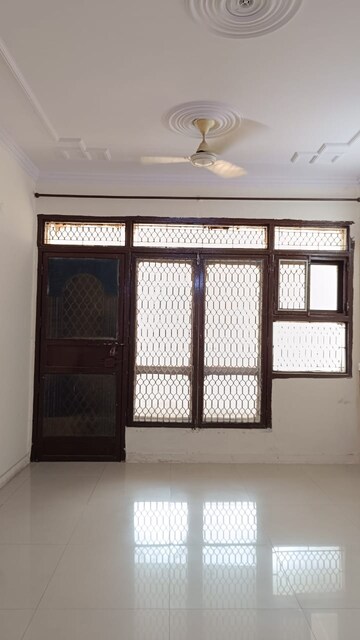 Room in 2.5 BHK Apartment at Sector 23 Dwarka – for Sale