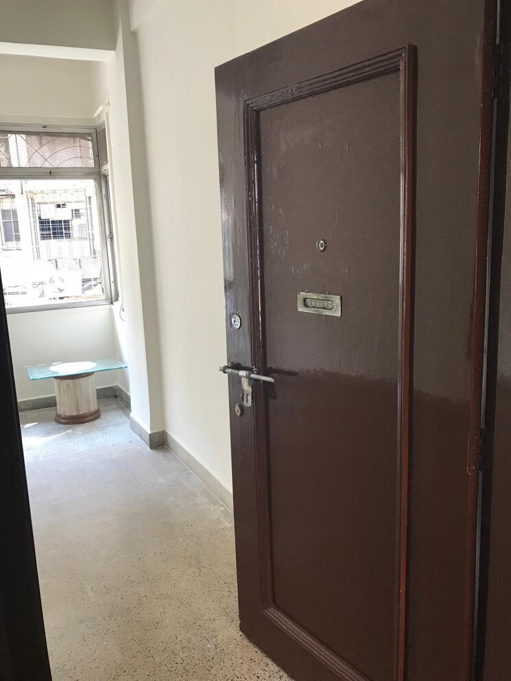 undefined, snow-white 1 Bedroom 500 Sq.Ft. Apartment In Khar West Mumbai 7330388