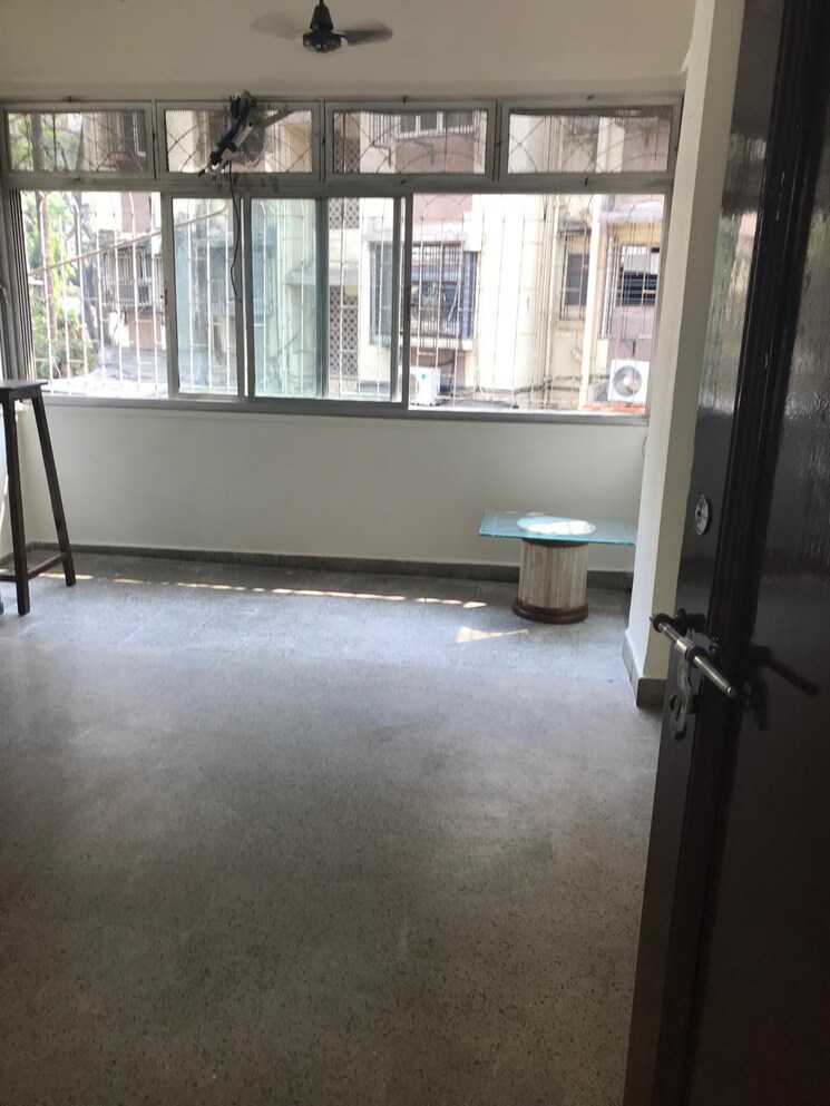 Balcony, snow-white 1 Bedroom 500 Sq.Ft. Apartment In Khar West Mumbai 7330388