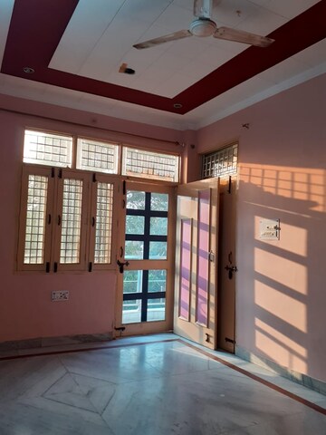 Room in 3 BHK Villa at Omaxe NRI Villas, Omega Ii Greater Noida – for Rent