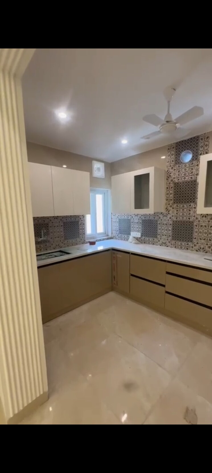 Kitchen, vasant kunj 3 Bedroom 1200 Sq.Ft. Apartment In Vasant Kunj Delhi 7330878