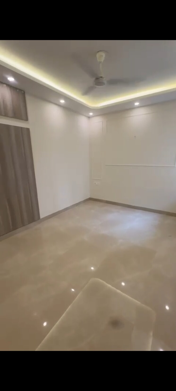Room, vasant kunj 3 Bedroom 1200 Sq.Ft. Apartment In Vasant Kunj Delhi 7330878