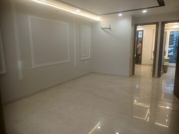 Room in 3 BHK Builder Floor at Janakpuri – for Sale