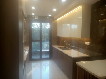 Building Lobby in 3 BHK Builder Floor at Janakpuri – for Sale