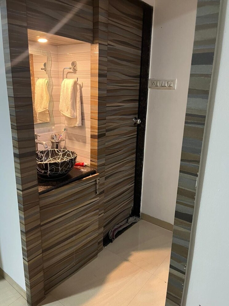 Bathroom, shreenathji-39-anthea 2 Bedroom 751 Sq.Ft. Apartment In Chembur Mumbai 7331346