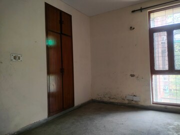 Room in 2 BHK Apartment at Patparganj – for Sale