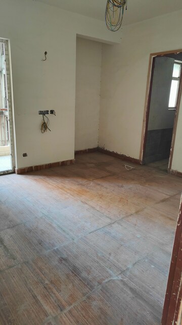 Room in 3 BHK Apartment at Apex Alphabet, Tech Zone 4 Greater Noida – for Sale