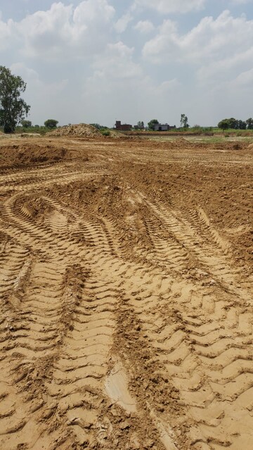  Plot For Sale in Mahal Road