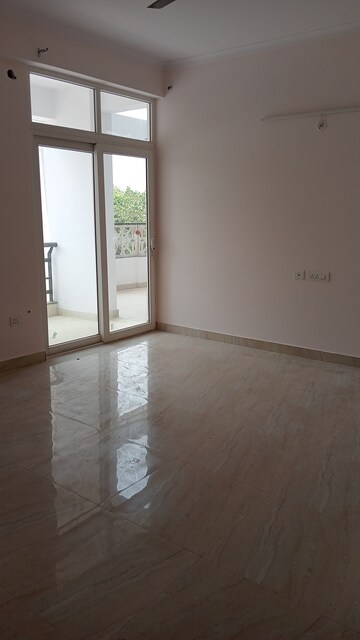 Room in 3 BHK Apartment at Chandra Panorama, Sushant Golf City – for Sale