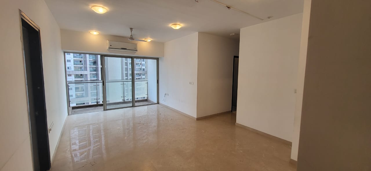 3 BHK + Servant Room Apartment For Sale in Lodha Primero