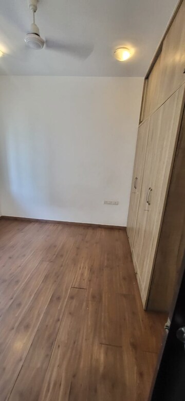 Room in 3 BHK Apartment at Lodha Primero, Mahalaxmi – for Sale