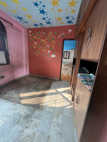 Team Area in 2 BHK Apartment at Shalimar Apartments Shalimar Garden, Shalimar Garden – for Sale