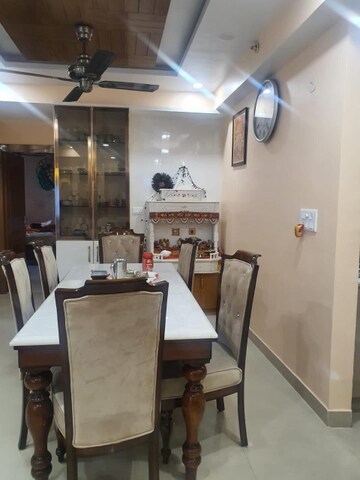 Master Bedroom in 3.5 BHK Apartment at Paarth Aadyant, Gomti Nagar – for Sale